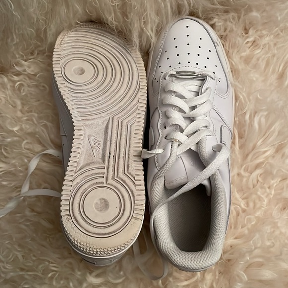 White Nike Air Force woman’s size 8 - Picture 3 of 6